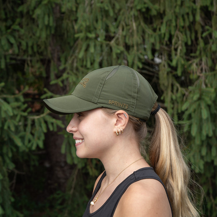 Person wearing the Carbon Moss My Pace OG hat