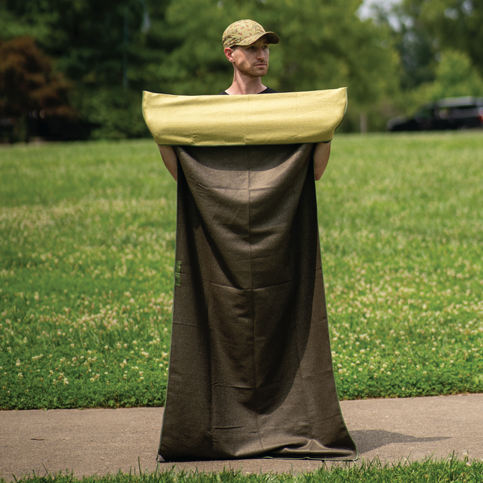 Grizzly Guide Car Seat Cover Towel w/ Snaps