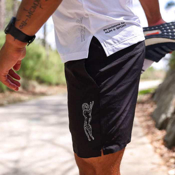 Man wearing the Avigate 5 inch Fusion Short in Stealth Black, close-up