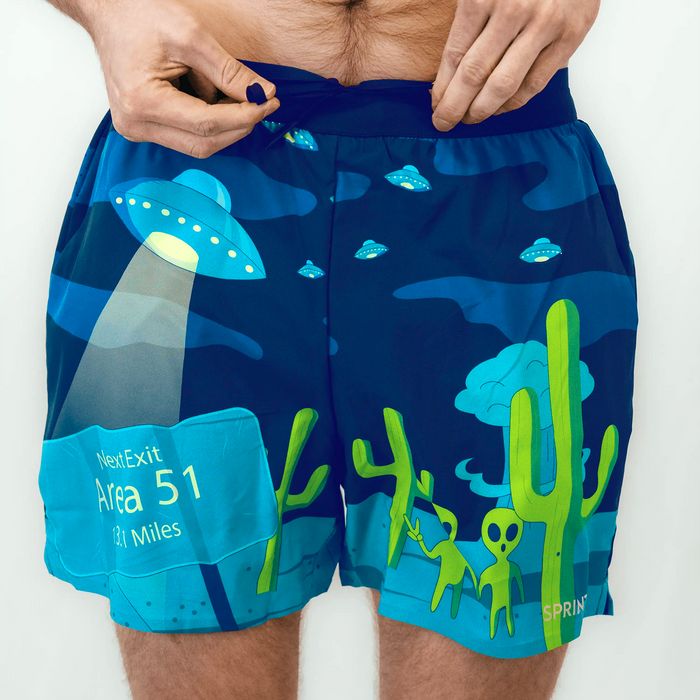 Mens Avigate 5" Fusion Short - Uninvited Alien Antics