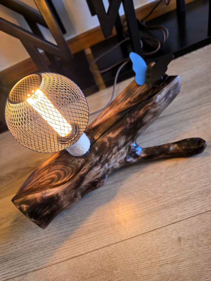 Rustic Wooden Butterfly Lamp – Metal Mesh Globe Table Lamp