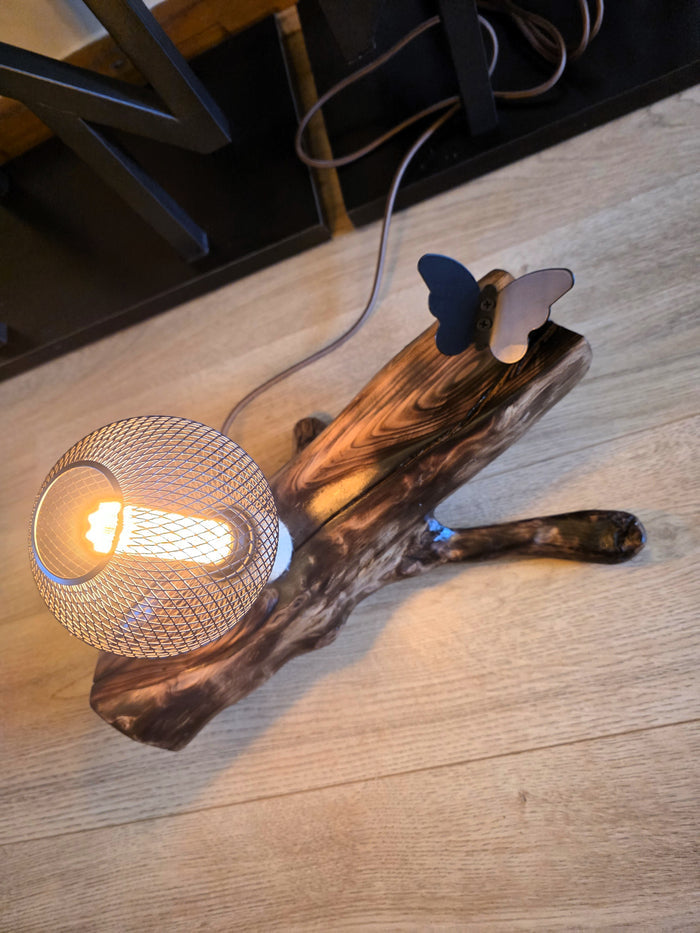 Rustic Wooden Butterfly Lamp – Metal Mesh Globe Table Lamp