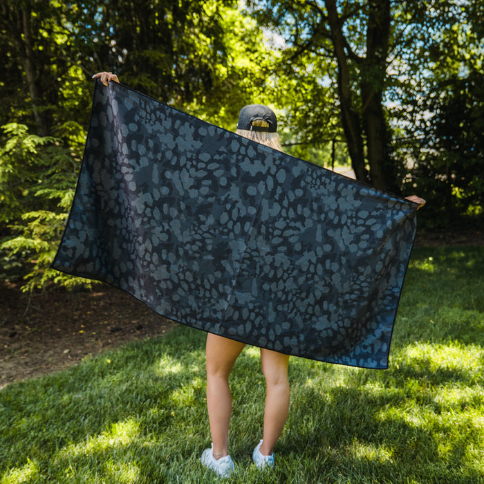 The Range Camo - Midnight Car Seat Cover Towel w/ Snaps