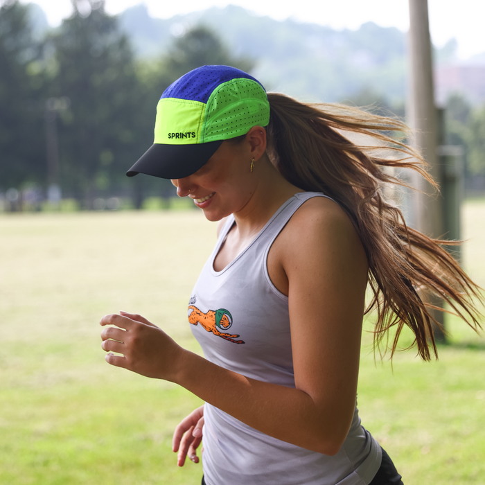 Runner wearing the Twilight Tides HyperG hat