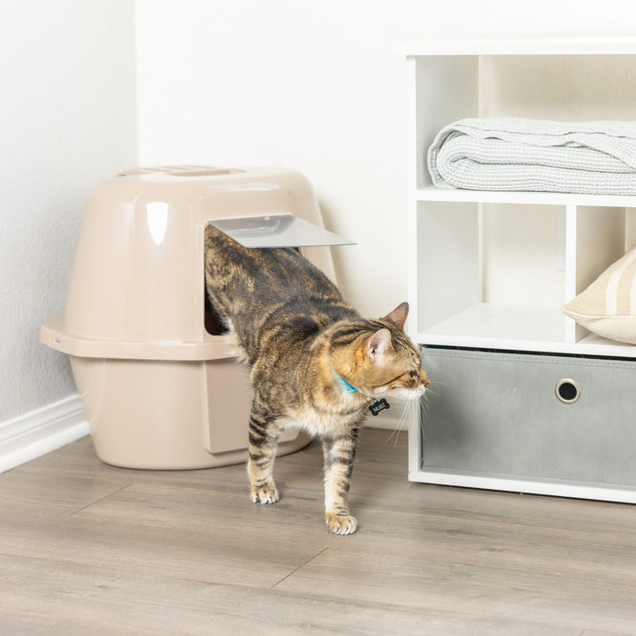 Van Ness Corner Enclosed Cat Litter Box with Zeolite Air Filter