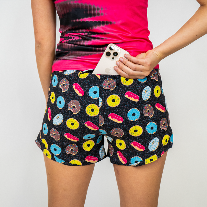 Womens Avigate 4" Mercy Short - Donuts